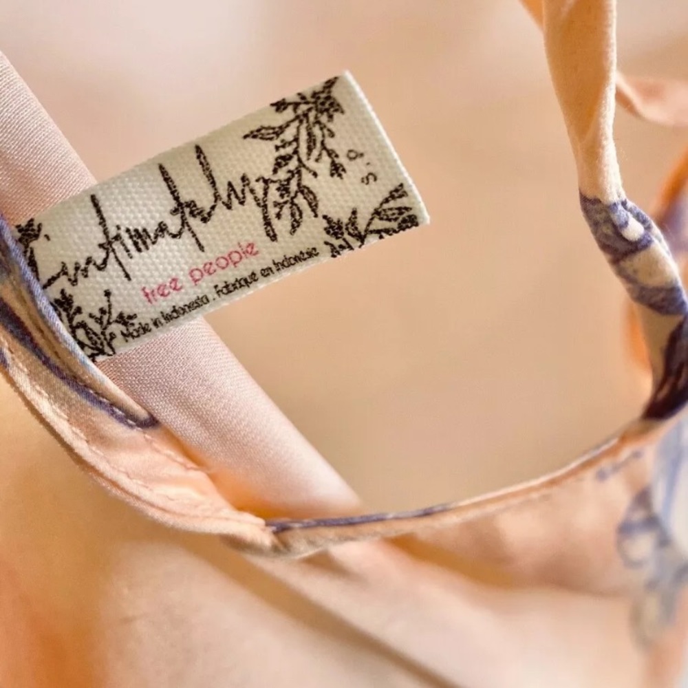 Free People - Picture 4 of 4